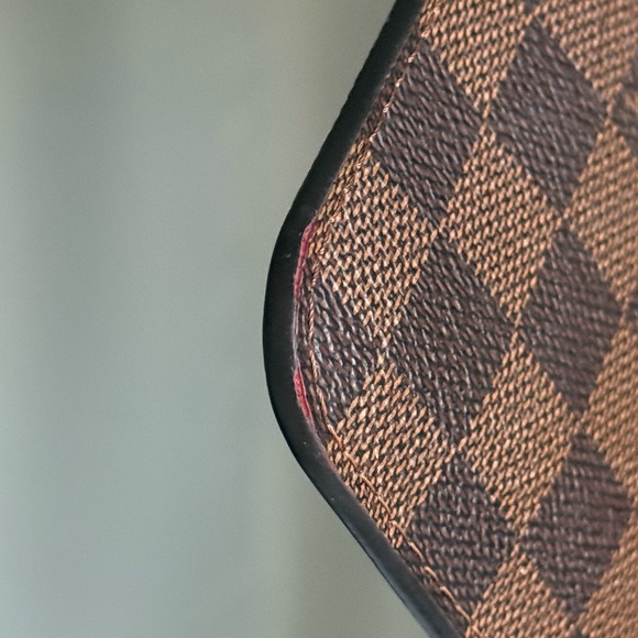 Louis Vuitton Neverfull MM Pouch Damier Ebene Brown Checkered Wristlet - Picture 12 of 16